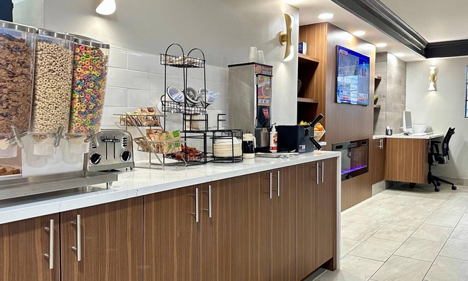 Huntsville Hotel | La Quinta Inn by Wyndham Huntsville Research Park