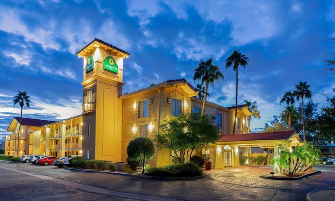 Tempe Hotel | La Quinta Inn by Wyndham Phoenix Sky Harbor Airport