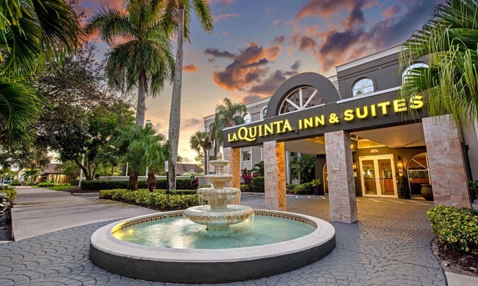 Coral Springs Hotel | La Quinta Inn & Suites by Wyndham Coral Springs South