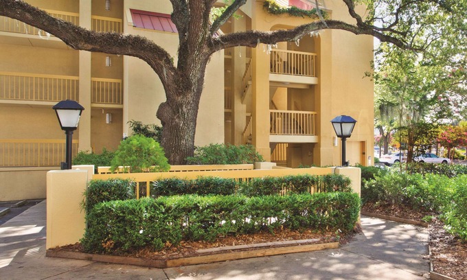 Charleston Hotel | La Quinta Inn & Suites by Wyndham Charleston Riverview