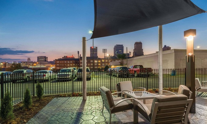 Downtown Memphis Hotel | La Quinta Inn & Suites by Wyndham Memphis Downtown