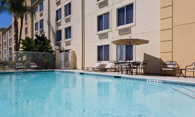 Lakeland Hotel | La Quinta Inn & Suites by Wyndham Lakeland East