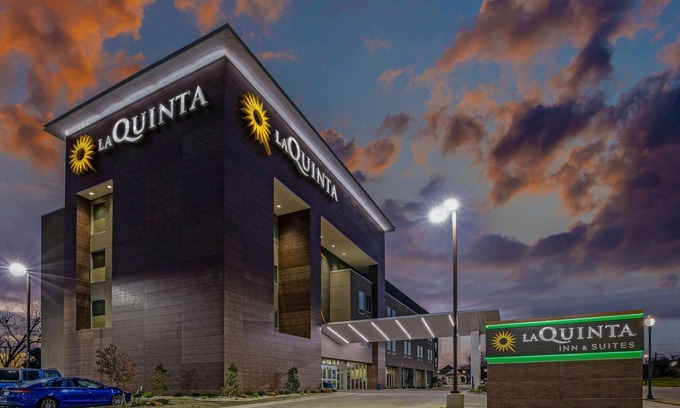 Brazos Hotel | La Quinta Inn & Suites by Wyndham Waco Downtown - Baylor
