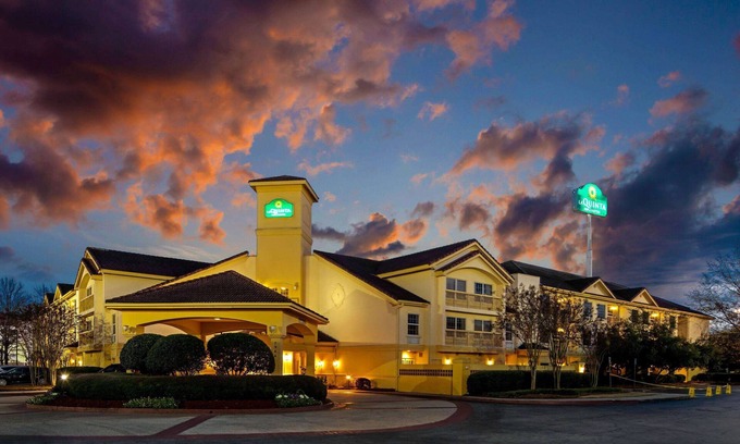 Macon Hotel | La Quinta Inn & Suites by Wyndham Macon