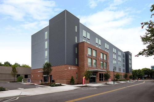 Downtown Chattanooga Hotel | La Quinta Inn & Suites by Wyndham Chattanooga Downtown/South