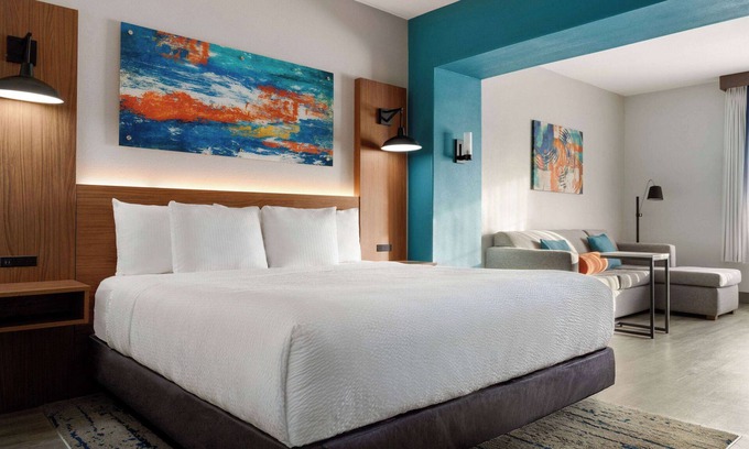 Stephenville Hotel | La Quinta Inn & Suites by Wyndham Stephenville