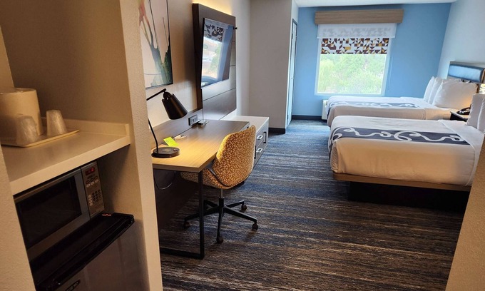 Warner Robins Hotel | La Quinta Inn & Suites by Wyndham Warner Robins - Robins AFB