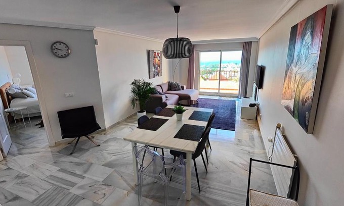 Urbanización Hacienda las Chapas Apartamento | La Reserva de Marbella Penthouse