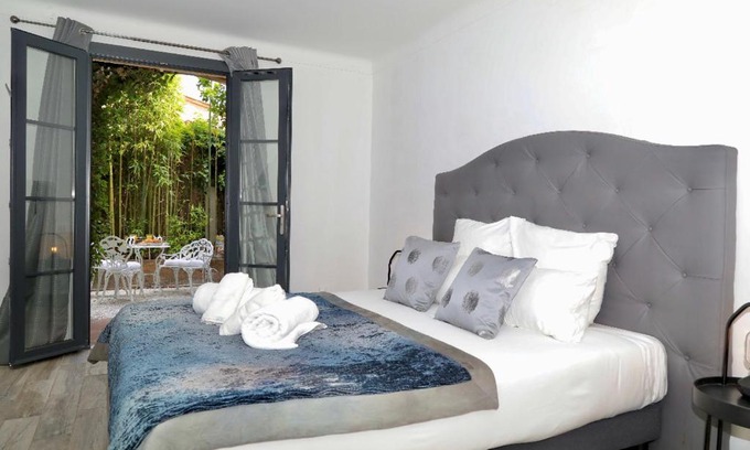 Saint-Tropez City Centre Apartamento | la Romana Luxe et sérénité au cœur de Saint-Tropez Suites spacieuses avec jardin enchanteur