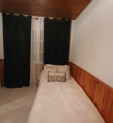 Bourbonne-les-Bains Apartamento | La Rosée - Studio Minimaliste à 50m des Thermes - RDC, Wifi, Netflix, smart TV
