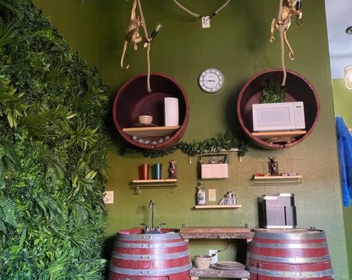 Old Town Apartamento | La Sala (Living Room) across Old Town/MCRD