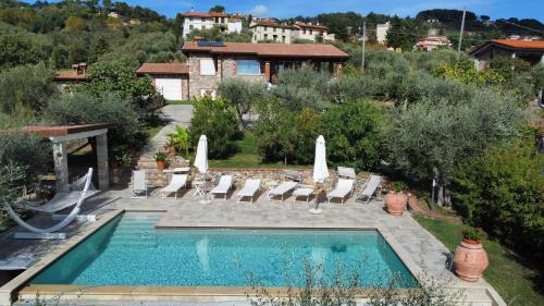 Corsanico Casa | La Sassaiola by Nicola Real Estate