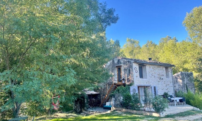 Rustrel Casa | La Source
