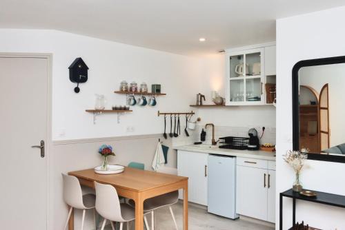 Saint-Meloir-des-Ondes Apartamento | La Source - Spacieux T2 au coeur du village, à 5min des plages