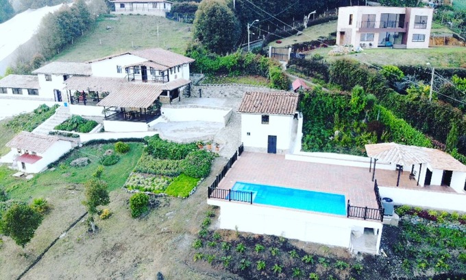 Medellin Villa | La sucursal del cielo a tan solo 20 min del centro de medellin