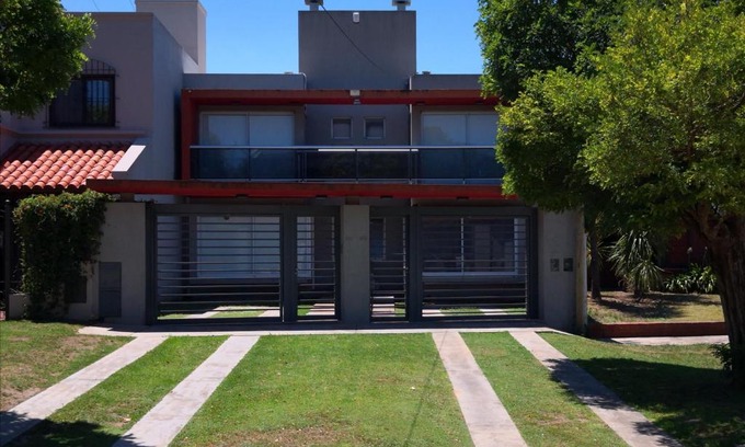 Chascomús Apartamento | La Suite
