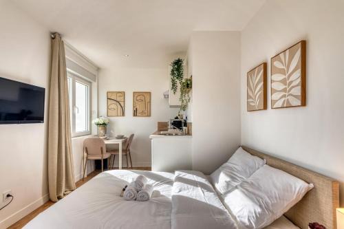 Parilly Apartamento | La Suite Crème - Métro D - Gare de Vénissieux