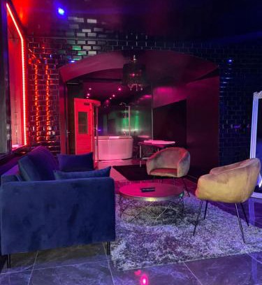 Riom Apartamento | La Suite Marylin, Loft de 90m2 avec Sauna et Jacuzzi