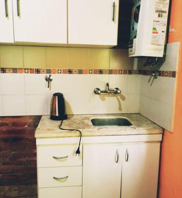 Alto Comedero Apartamento | La Terminal Monoambiente en casa familiar
