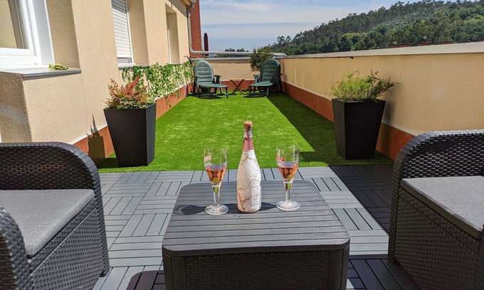 O Milladoiro Apartamento | La terraza de Alma