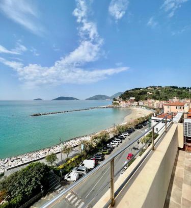 San Terenzo Apartamento | La Terrazza di Shelley Panoramic Flat
