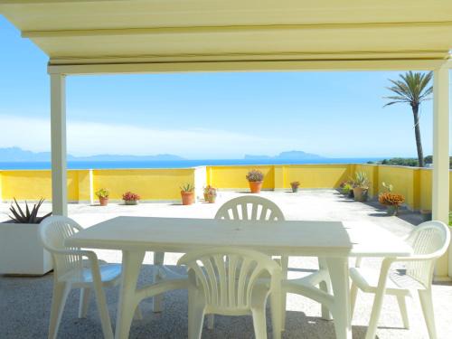 Licola Apartamento | La terrazza incantata private access to the beach
