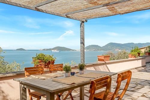 Pugliola Apartamento | La terrazza sul mare Private parking AC Big terrace