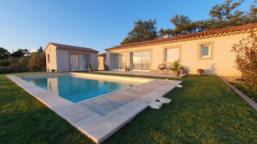 Draguignan Casa | La Tiny de Louis, au milieu des oliviers, avec jolie piscine