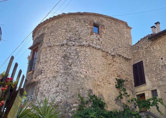 Moricone Apartamento | La “Torre dell’amore”