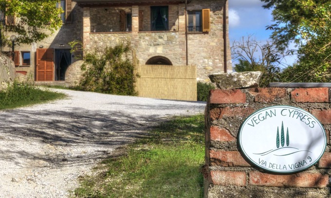Collesanto Apartamento | La Torretta - apartment with fantastic views over Umbrian valleys and hills