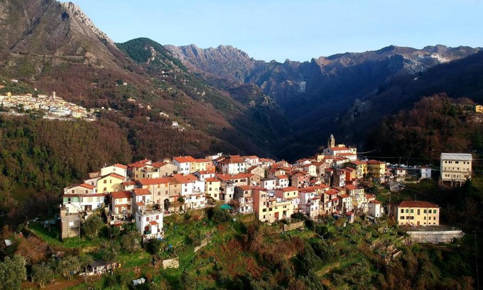 San Carlo Terme Casa | La Torretta delle Apuane