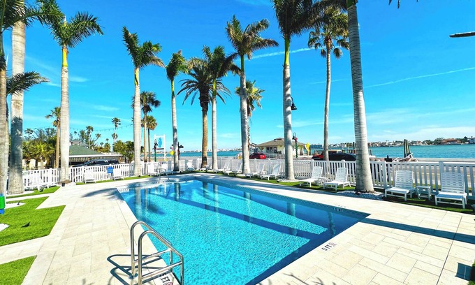 Pass-a-Grille Historic District Apartamento | La Tortuga Historic Pass A Grille St Pete Beach Unit 1 thru 4
