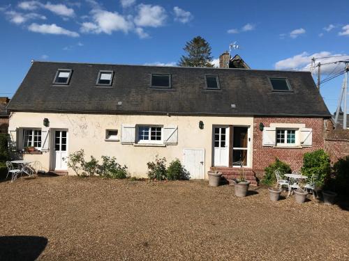 Noyers Saint Martin Casa | La Treille