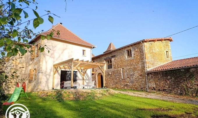 Capdenac-Le-Haut Casa | La Vacale - CAPDENAC