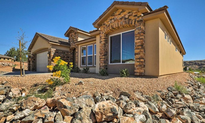 La Verkin Casa | La Verkin Home with Hot Tub, Kayaks, and Bikes!