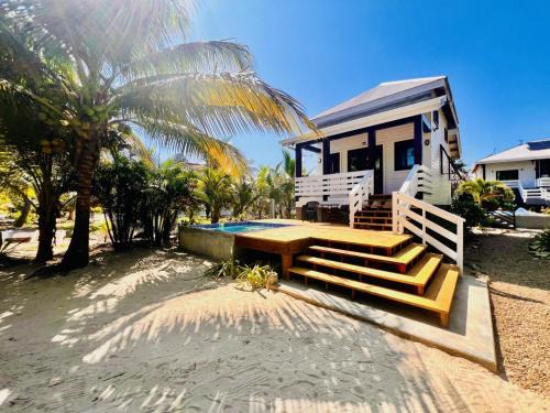 Caribbean Way Casa | La Vida Belize - Casita