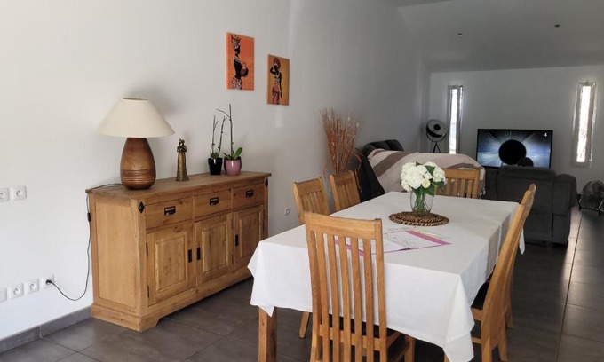 Etang Sale Les Bains Villa | La Villa des Lataniers