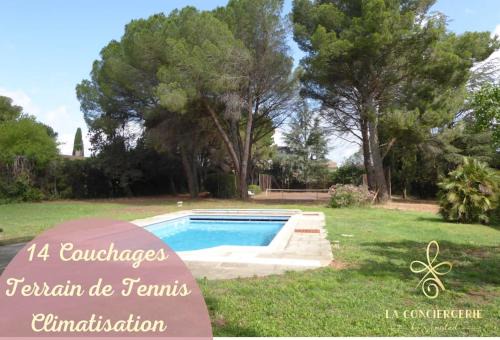 Garons Villa | La Villa des Pins avec piscine et tennis