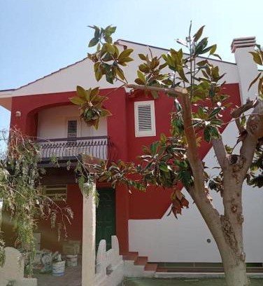 Oliveri Casa | La Villa di Ninì