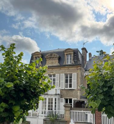 Arromanches-les-Bains Casa | La Villa Graziella