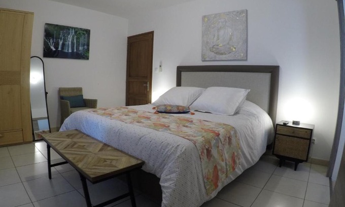 Sainte-Clotilde Cama Y Desayuno | La Villa Vie d'Hôte chambre d'hôte