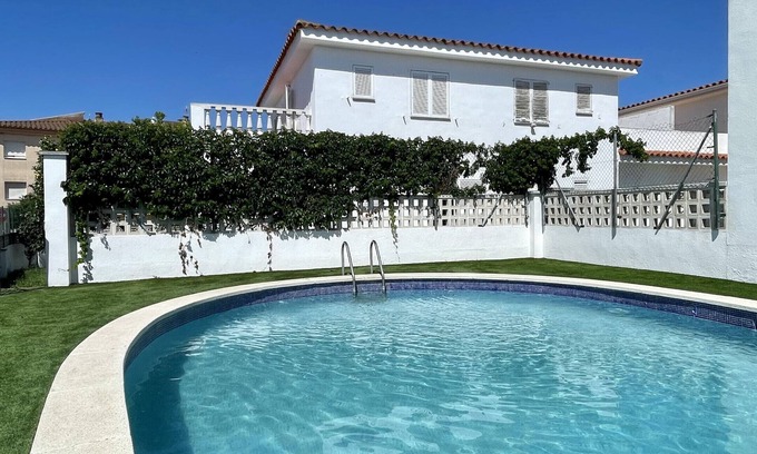 L'Escala Chalet De Esquí | LA VINYA 99