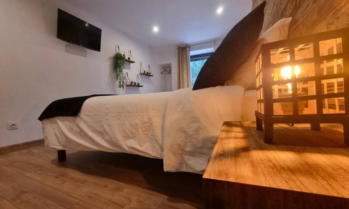 Saint-Chamond Cama Y Desayuno | La Voûte du Pilat: cosy, natural rooms, SPA and massages near Lyon
