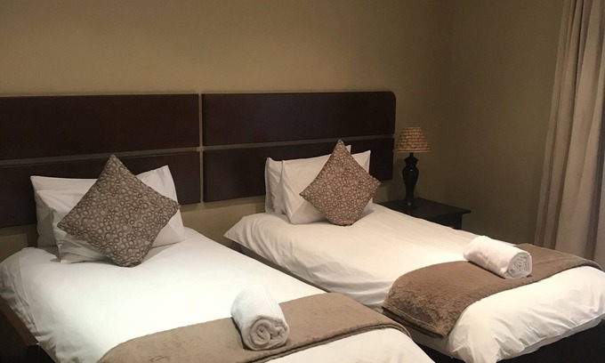 Lanseria Casa | La Vue Guest Lodge and Function Venue