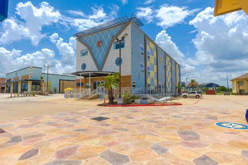 George Bush Park/Eldridge Hotel | La Vyoma Villas, Westpark Hwy 6
