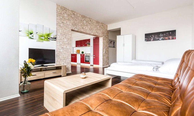 Langenfeld Apartamento | LA03 Holiday apartment in a quiet location with a large dining room and free W-LAN in Langenfeld