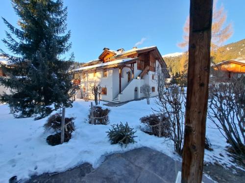 Laax Apartamento | Laax Chalet by Quokka 360 - Charming Chalet with private patio
