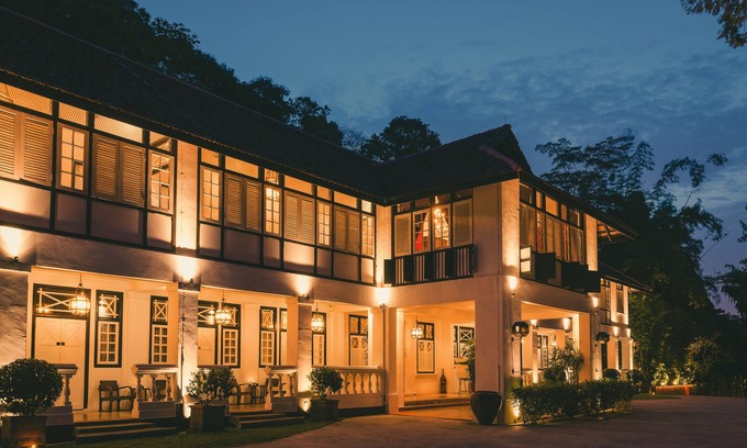 Harbourfront Hotel | Labrador Villa
