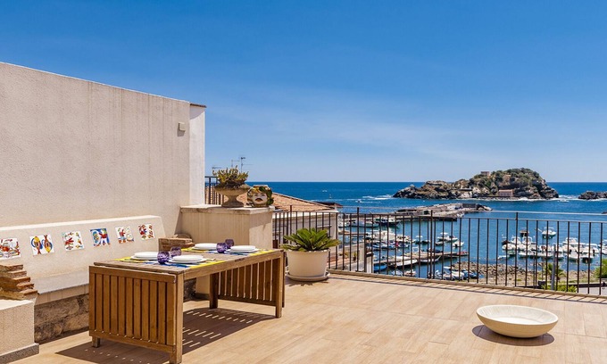 Aci Trezza Apartamento | Lachea Seaview Penthouse - Alquiler corto