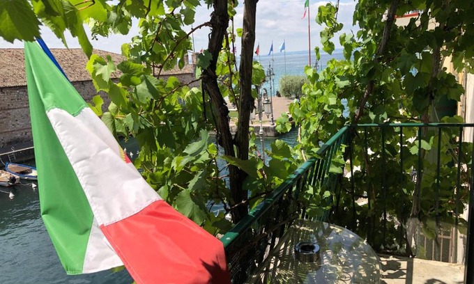 Lazise Old Town Apartamento | Lacisivm Lake View